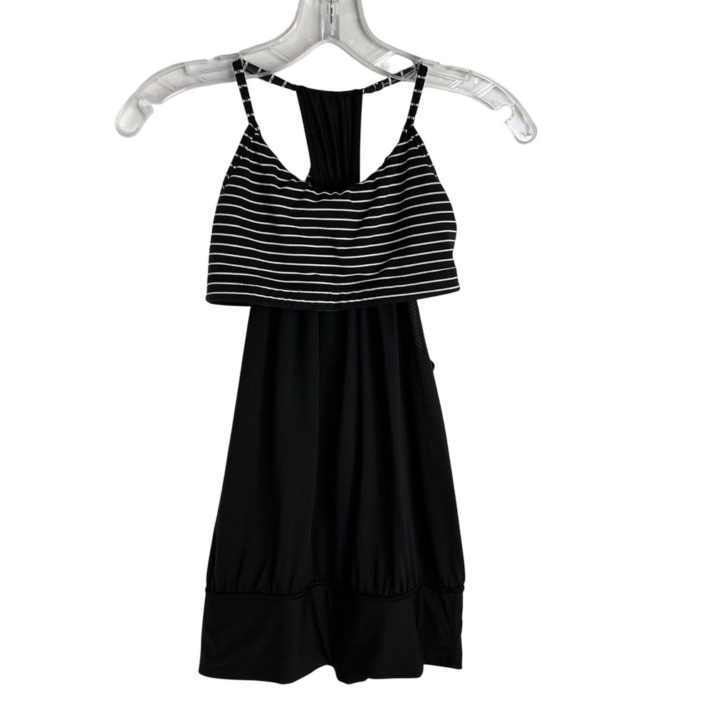 Lululemon No Limits Tank Top Black White Striped Racerback Built-in Bra Yoga 4